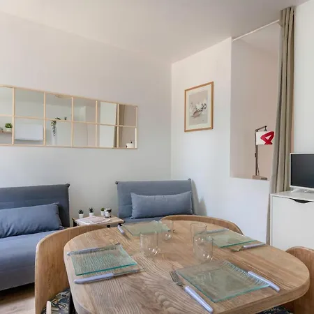 130m De La ! Sejour A 4 Appartement